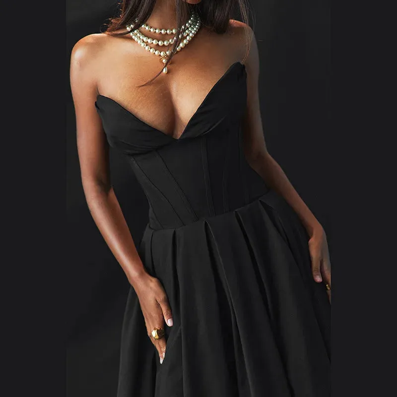 Black Sexy V-neck Strapless Dress Spring and Summer Women's Fashion Sharp Angled Fishbone Waistband Pleated Elastic A-line Dress