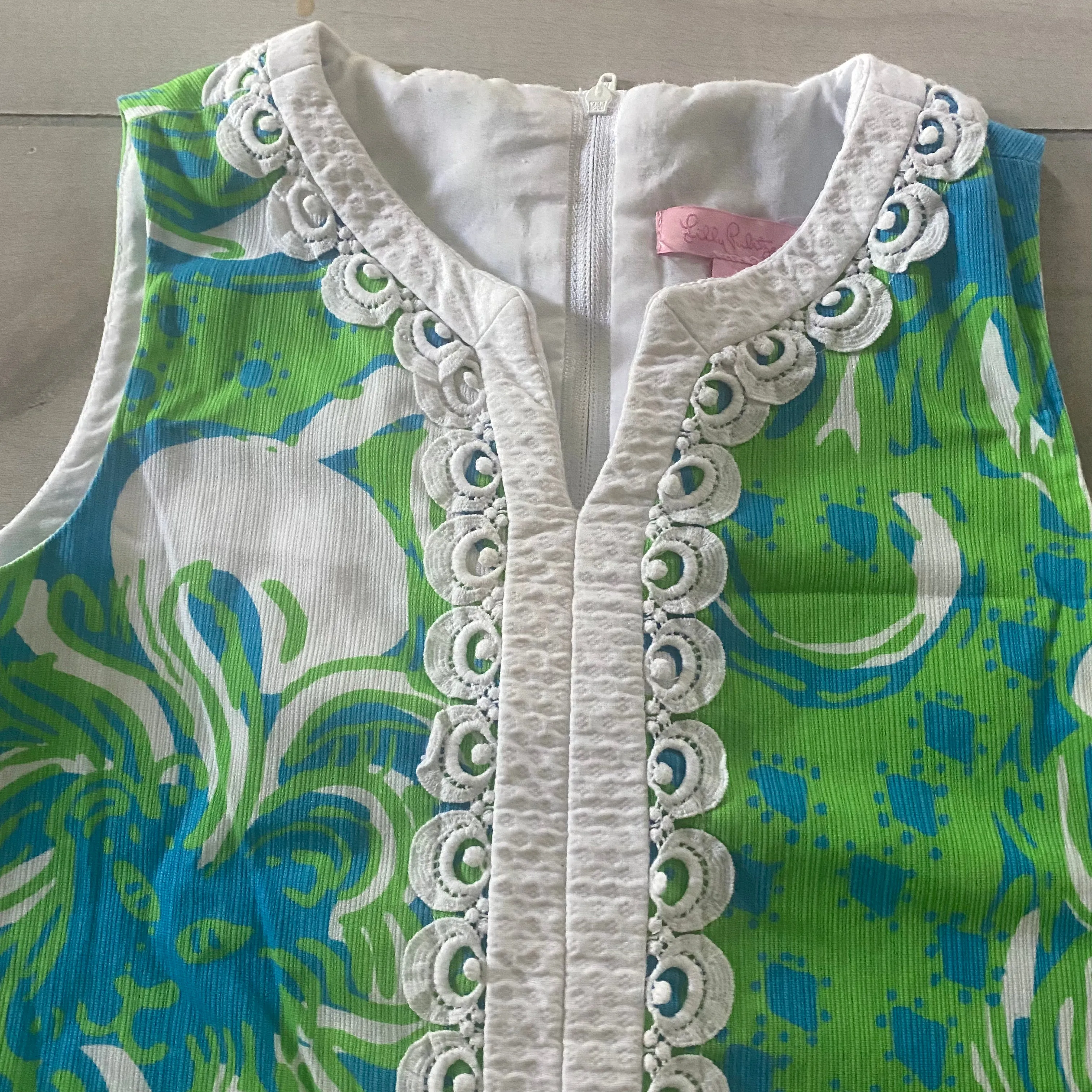 Lilly Pulitzer Green Blue Lion Print Shift Dress