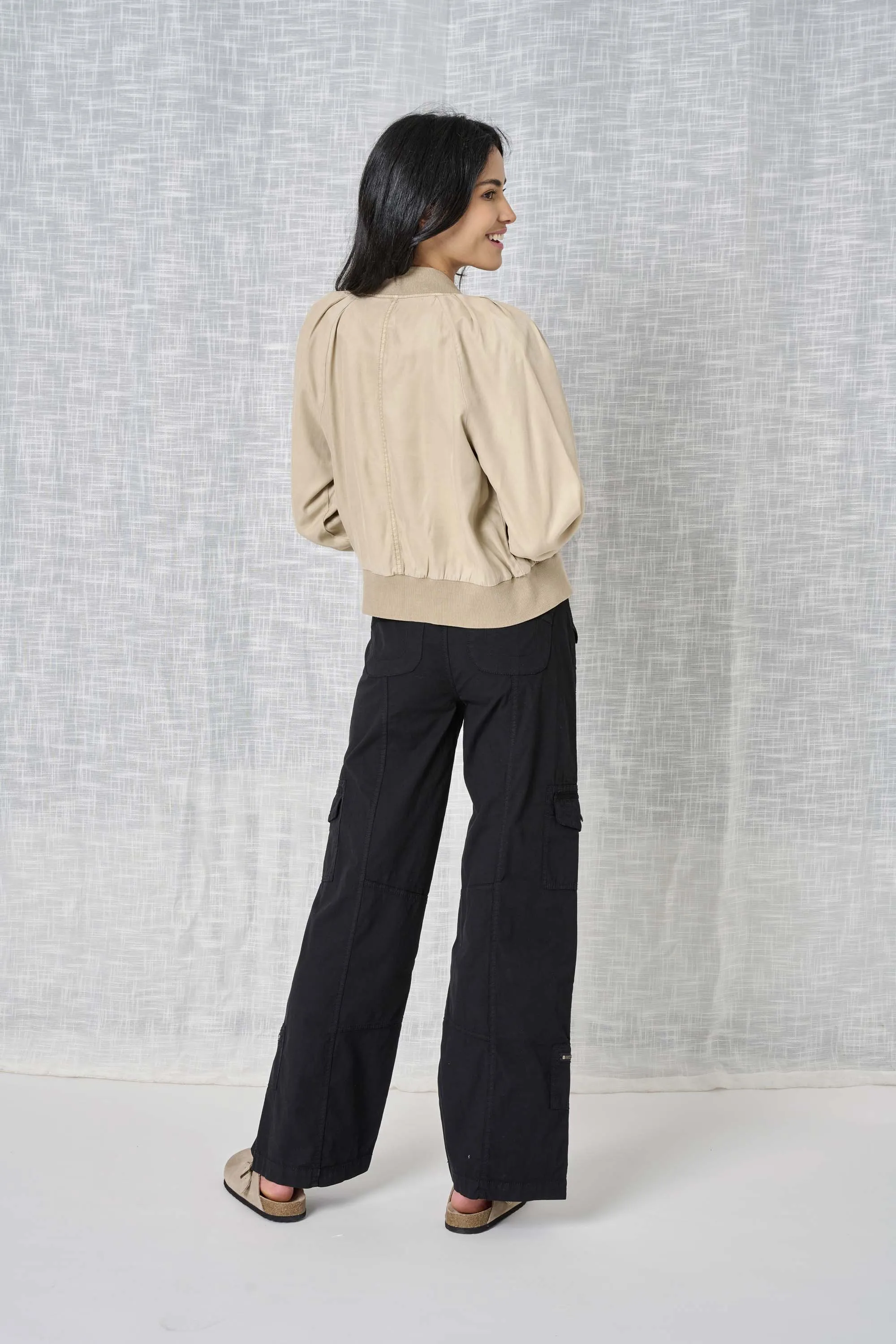 Rylee Solid Stretch Poplin Pant