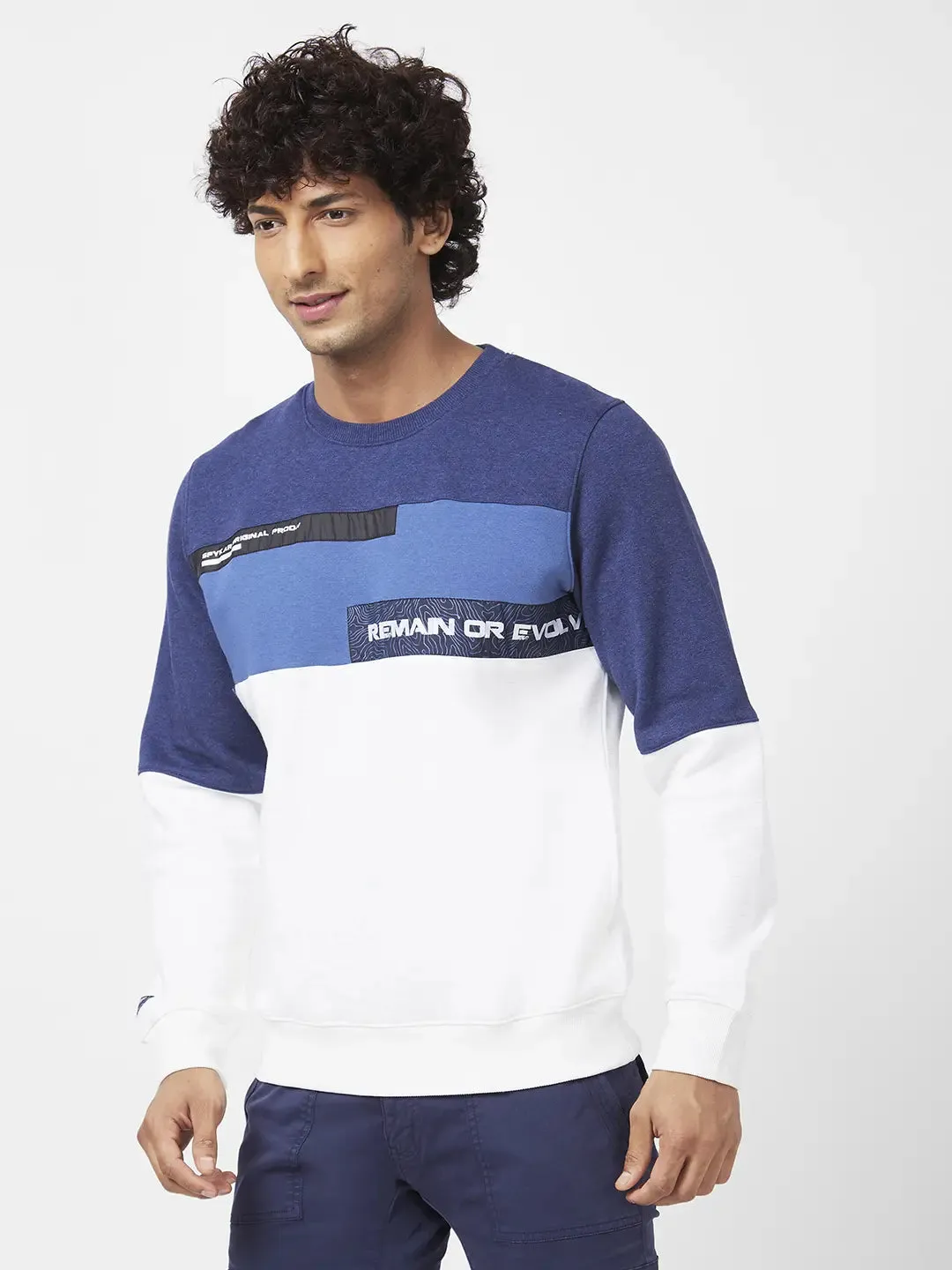 Spykar Men Indigo Blue Blended Slim Fit Full Sleeve Round Neck Colourblock Sweatshirt